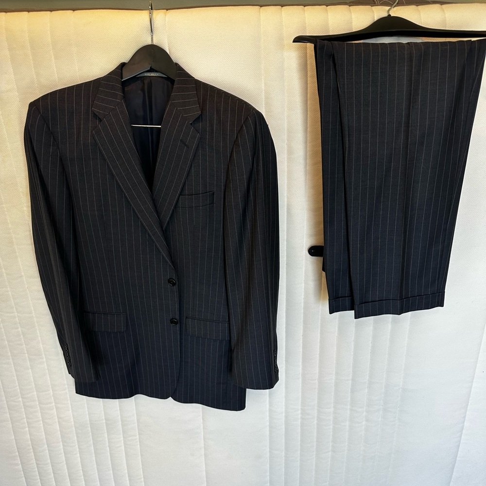 Hickey Freeman Gray Pinstripe Wool Suit
